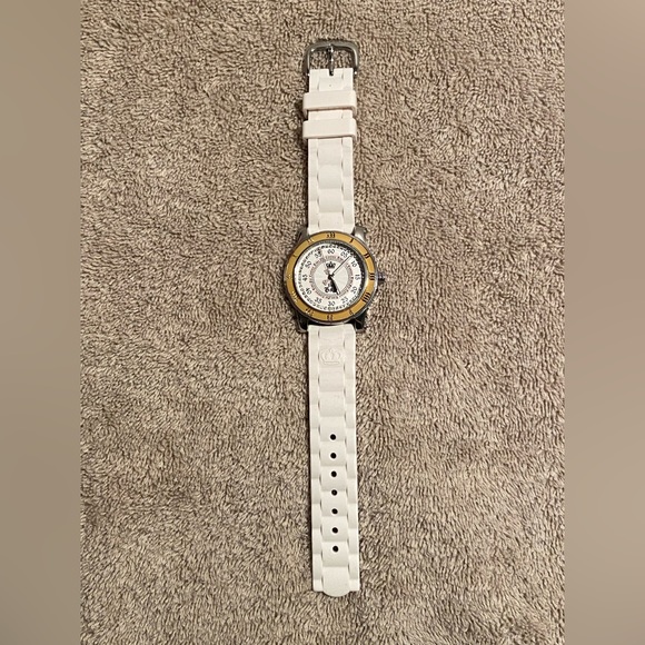 🛍️Sold Privately🛍️ Juicy Couture Women's 38mm Watch with Battery Replacement! - Picture 7 of 11